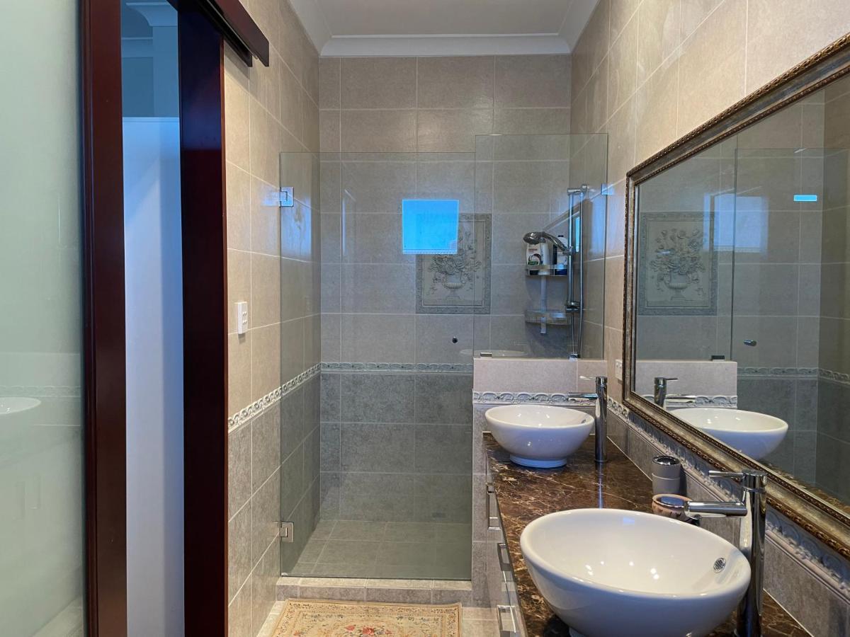 Comfortable Luxury Home Perth Exterior photo